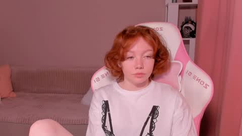 Snapshot of honeyautumn chatting on 6, 1, 2025 honeyautumn online show from 6, 1, 2025