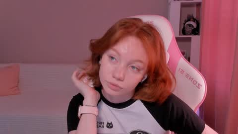 Snapshot of honeyautumn chatting on 6, 2, 2025 honeyautumn online show from 6, 2, 2025