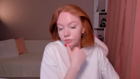 Snapshot of honeyautumn chatting on 17, 2, 2025 honeyautumn online show from 17, 2, 2025