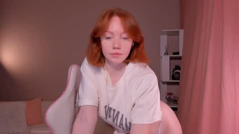 Snapshot of honeyautumn chatting on 28, 2, 2025 honeyautumn online show from 28, 2, 2025