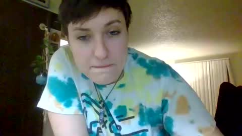 Snapshot of honeybeeflwr chatting on 28, 1, 2025 Honey online show from 28, 1, 2025