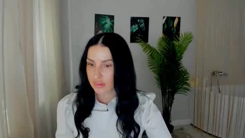 Jacqueline online show from 11, 5, 2026