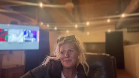 honeybuhnny online show from 10, 3, 2026