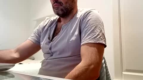 Snapshot of honeydaddyforyou chatting on 11, 3, 2025 honeydaddyforyou online show from 11, 3, 2025