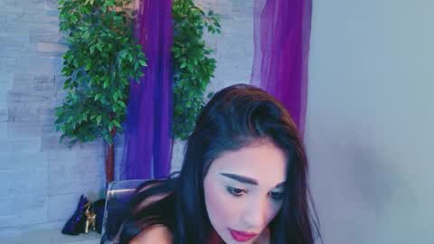 Selena online show from 8, 6, 2026