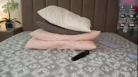 Caroline online show from 15, 6, 2026