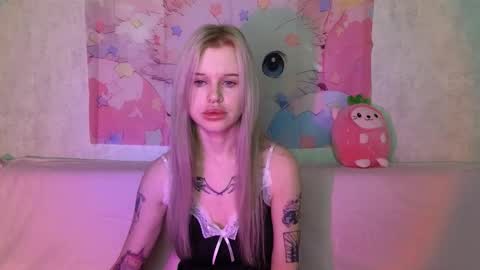 Snapshot of honeygold__ chatting on 2, 12, 2025 Lisa online show from 2, 12, 2025