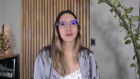 Snapshot of honeyhot69__ chatting on 8, 12, 2024 Sofia independent model online show from 8, 12, 2024