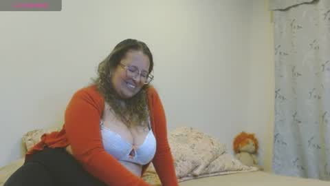 Snapshot of honeyhotpaty chatting on 10, 6, 2026 sofia online show from 10, 6, 2026