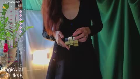Snapshot of honeylem0n chatting on 5, 10, 2025 Molly  online show from 5, 10, 2025