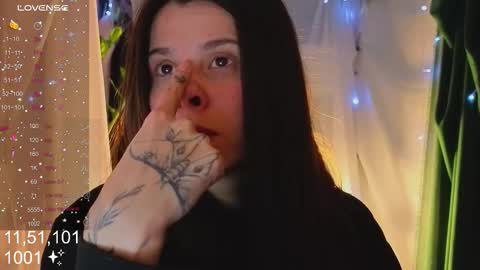 Snapshot of honeylem0n chatting on 26, 10, 2025 Molly  online show from 26, 10, 2025