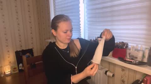 Hello My name is Lola online show from 28, 3, 2026