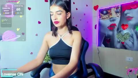 Snapshot of honeyluxe_ chatting on 18, 6, 2026 HONEY LUXE online show from 18, 6, 2026