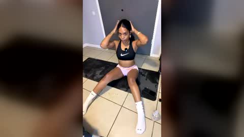 Snapshot of honeyrayxx chatting on 21, 7, 2026 honeyrayxx online show from 21, 7, 2026