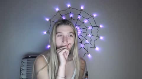 honeyveil online show from 26, 10, 2025