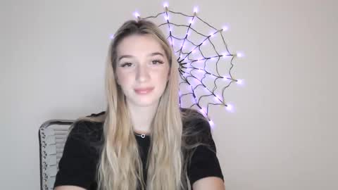 honeyveil online show from 30, 10, 2025