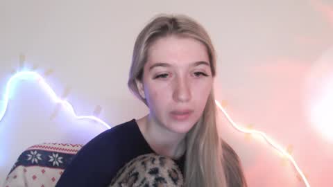honeyveil online show from 30, 4, 2026