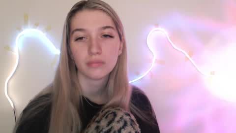 honeyveil online show from 2, 5, 2026