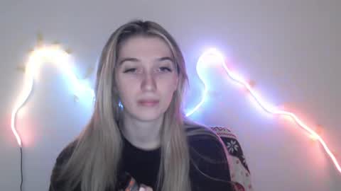 honeyveil online show from 12, 5, 2026
