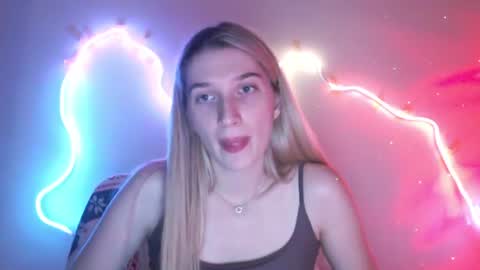 honeyveil online show from 11, 6, 2026