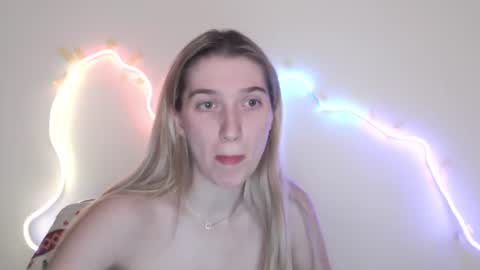 honeyveil online show from 19, 6, 2026