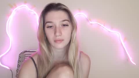 honeyveil online show from 23, 6, 2026