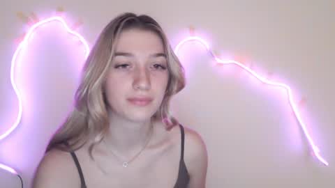 honeyveil online show from 27, 6, 2026