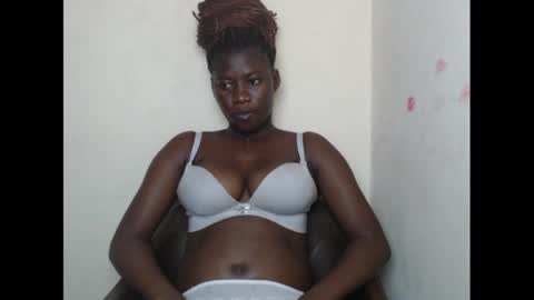 Snapshot of honeyxcunt chatting on 9, 12, 2024 honeyxcunt online show from 9, 12, 2024