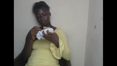 Snapshot of honeyxcunt chatting on 15, 12, 2024 honeyxcunt online show from 15, 12, 2024