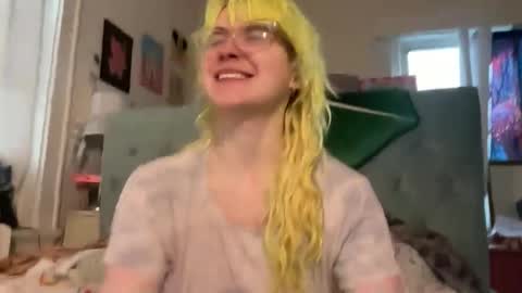 Emi Rose online show from 6, 3, 2026