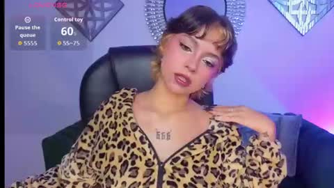 honeyy_taylor online show from 14, 7, 2026