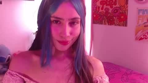 Snapshot of honeyypeaach chatting on 4, 12, 2024 online show from 4, 12, 2024
