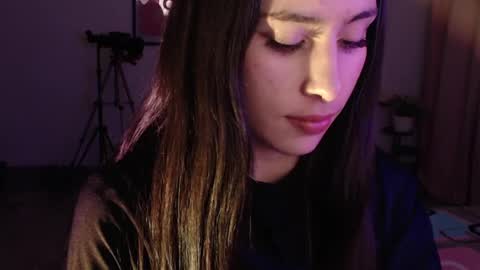 Snapshot of honeyypeaach chatting on 15, 2, 2025 online show from 15, 2, 2025