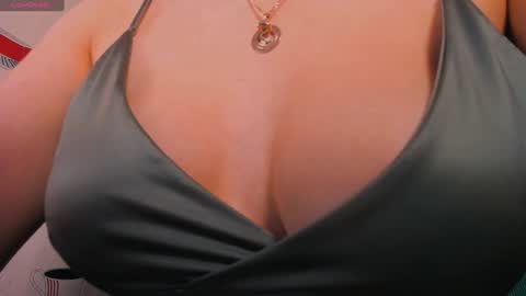 the perfectgirl online show from 14, 12, 2024