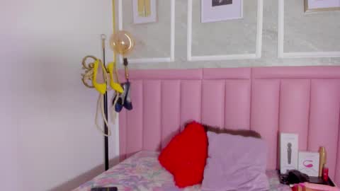 Snapshot of hoollyhendrix chatting on 24, 2, 2026 holly online show from 24, 2, 2026