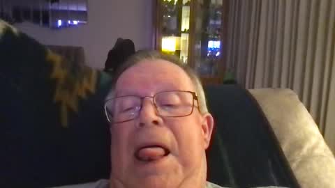 Snapshot of horndog69b chatting on 19, 12, 2025 horndog online show from 19, 12, 2025