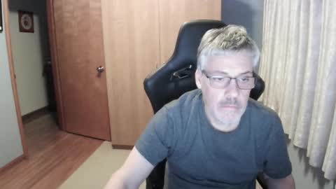 horndoggy online show from 2, 1, 2025