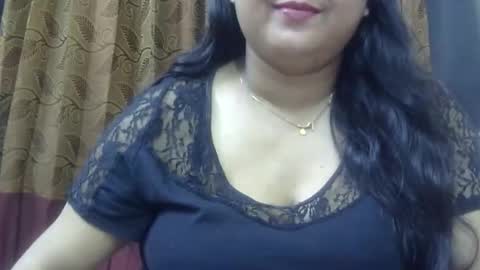 Snapshot of horneydesibabe chatting on 28, 9, 2025 horneydesibabe online show from 28, 9, 2025