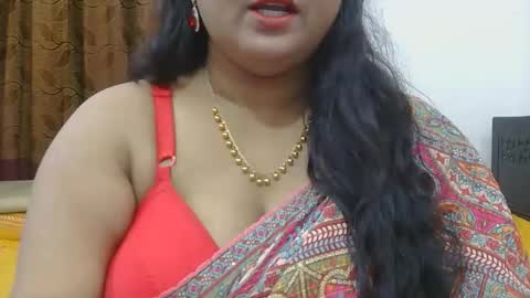 Snapshot of horneydesibabe chatting on 20, 10, 2025 horneydesibabe online show from 20, 10, 2025