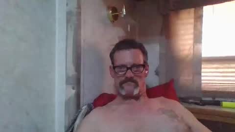 Snapshot of horneyjoe48 chatting on 30, 5, 2026 joey online show from 30, 5, 2026
