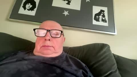 Snapshot of horny_147 chatting on 31, 3, 2026 Cum suck Me off online show from 31, 3, 2026