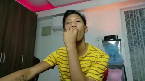 Snapshot of horny_asianmoreno chatting on 30, 10, 2025 ROGER online show from 30, 10, 2025