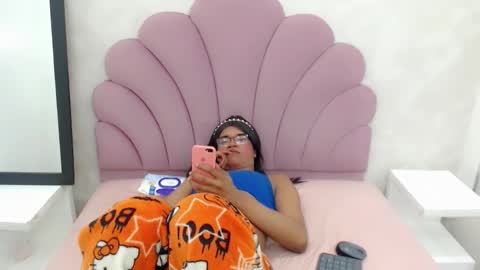 horny_bri_ online show from 22, 11, 2025