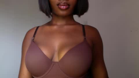 delilah online show from 10, 5, 2026