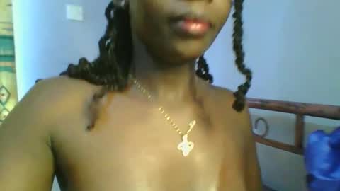 Snapshot of horny_hearts chatting on 22, 1, 2025 phanice online show from 22, 1, 2025