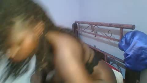 Snapshot of horny_hearts chatting on 25, 1, 2025 phanice online show from 25, 1, 2025