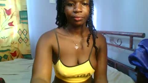 Snapshot of horny_hearts chatting on 25, 1, 2025 phanice online show from 25, 1, 2025