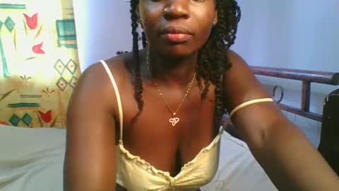 Snapshot of horny_hearts chatting on 2, 2, 2025 phanice online show from 2, 2, 2025