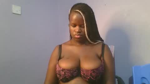 Snapshot of horny_hearts chatting on 3, 3, 2025 phanice online show from 3, 3, 2025