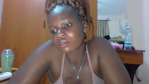 Snapshot of horny_hearts chatting on 12, 9, 2025 phanice online show from 12, 9, 2025